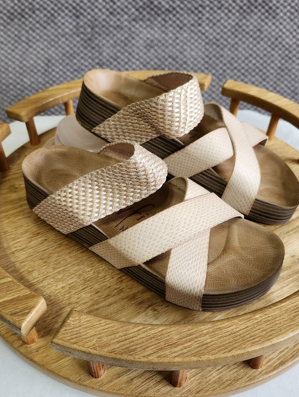 Blowfish Rosegold Metallic Crisscross Platform Slide Sandals 8